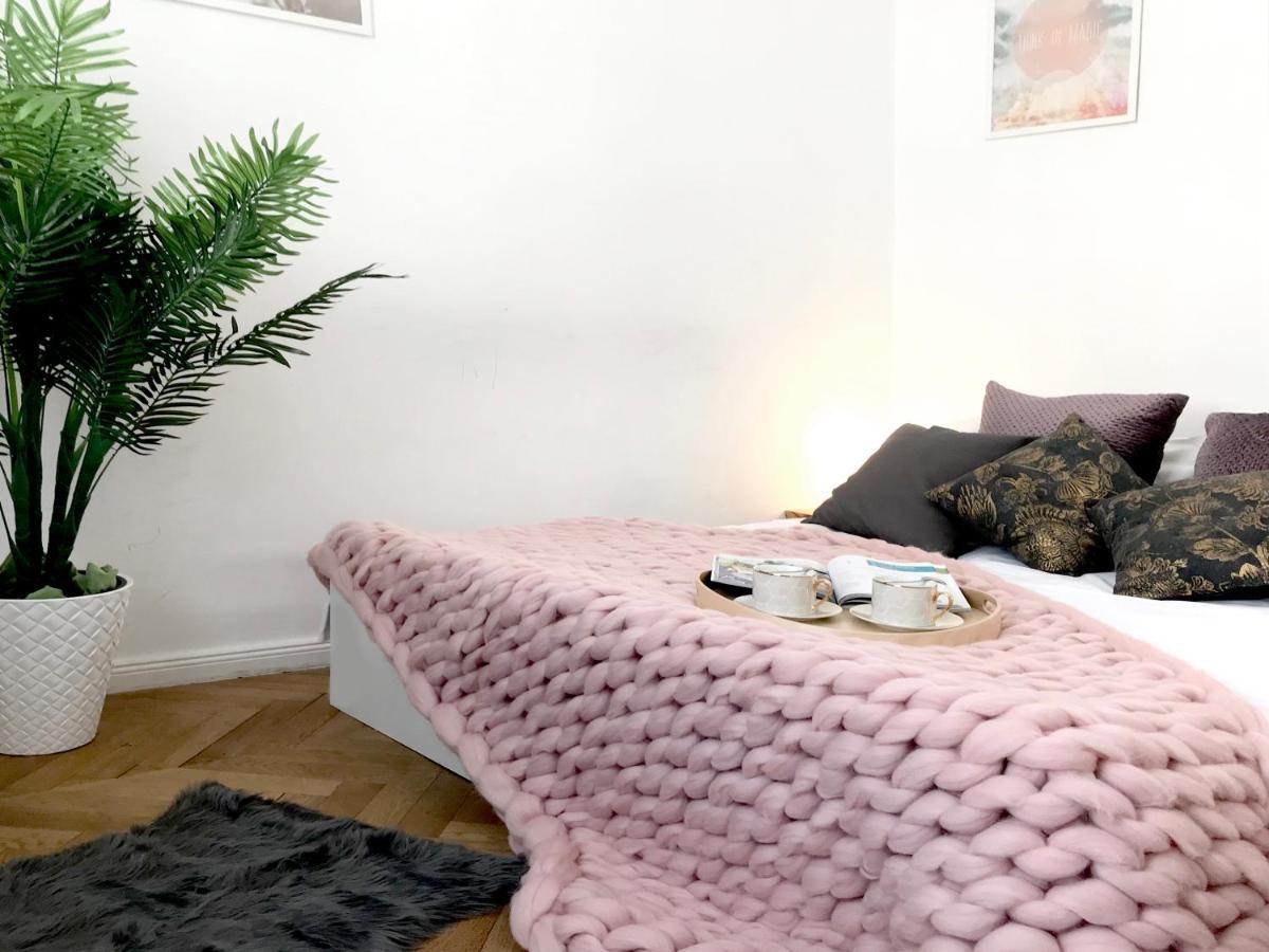 Apartament Peowiakow Kings Deluxe Люблин Екстериор снимка